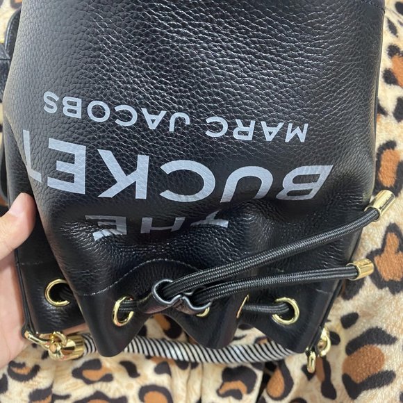MARC JACOBS leather bucket bags - Picture 6 of 6